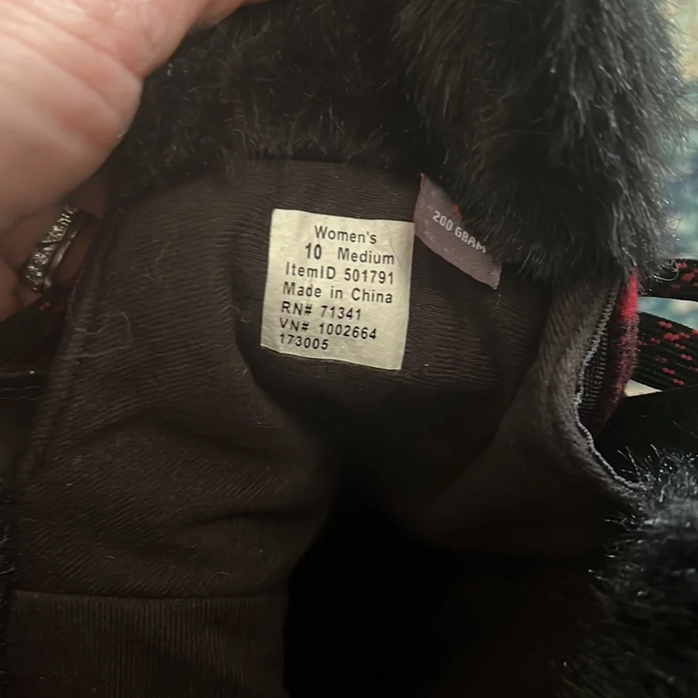 L.L. Bean size 10